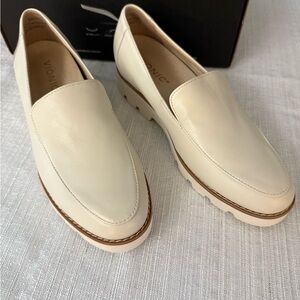 NWOTS Vionic Women’s Kensley Loafers